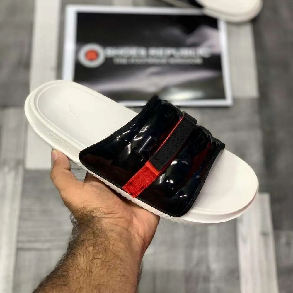 AJ Superr Play Slide (Black White)