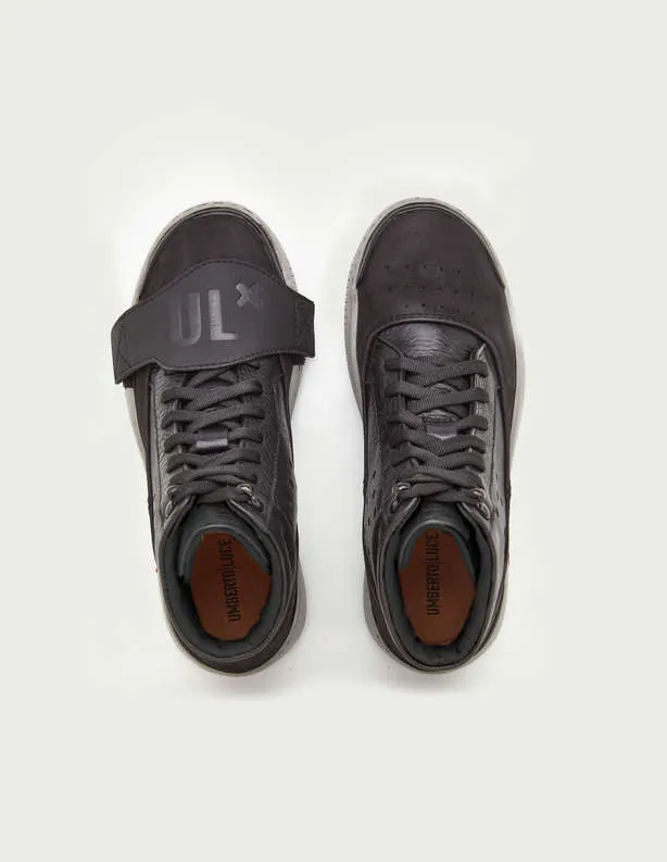NYX Sneakers