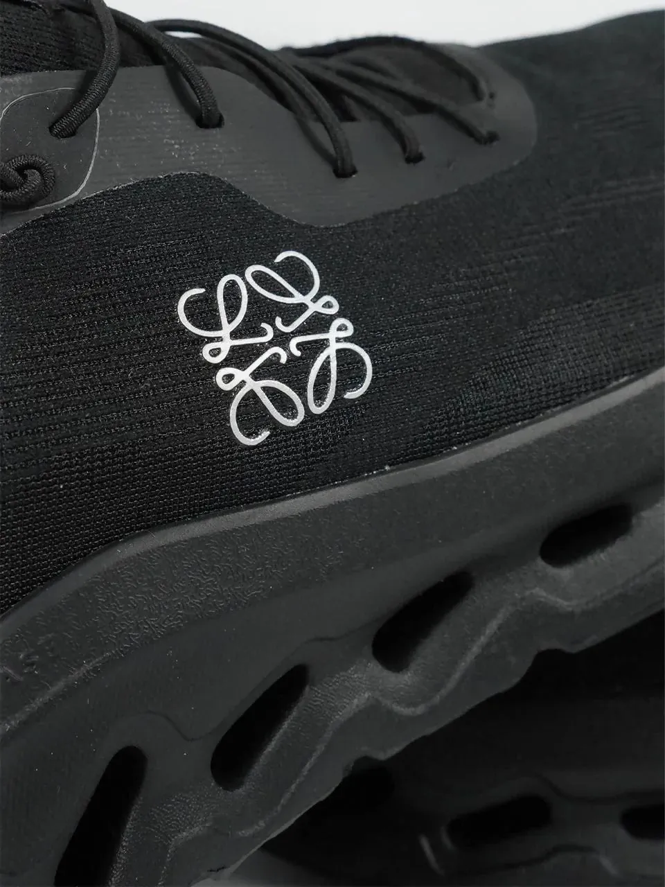 Sneakers On Running Cloudtilt LOEWE Allblack Sepatu Olahraga Authentic