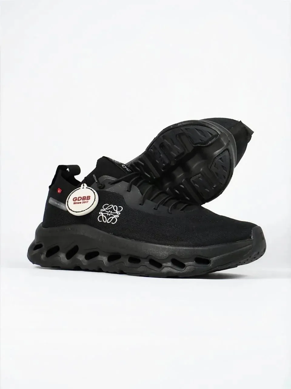 Sneakers On Running Cloudtilt LOEWE Allblack Sepatu Olahraga Authentic